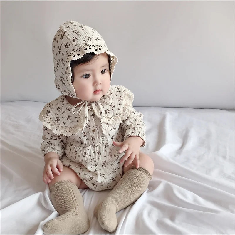 Ensemble Bébé Fille Princesse – Barboteuse à Fleurs avec Col Dentelle + Chapeau | Élégance et Douceur 0–2 Ans
