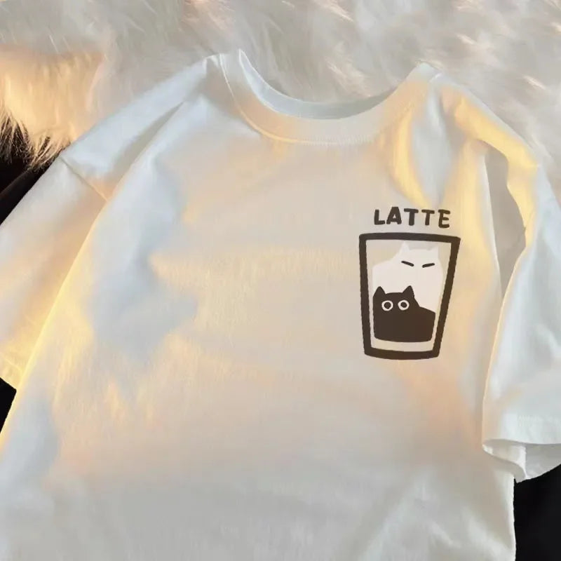 T-shirt “Lazy Cat Summer” – Détente, Style et Douceur Féline