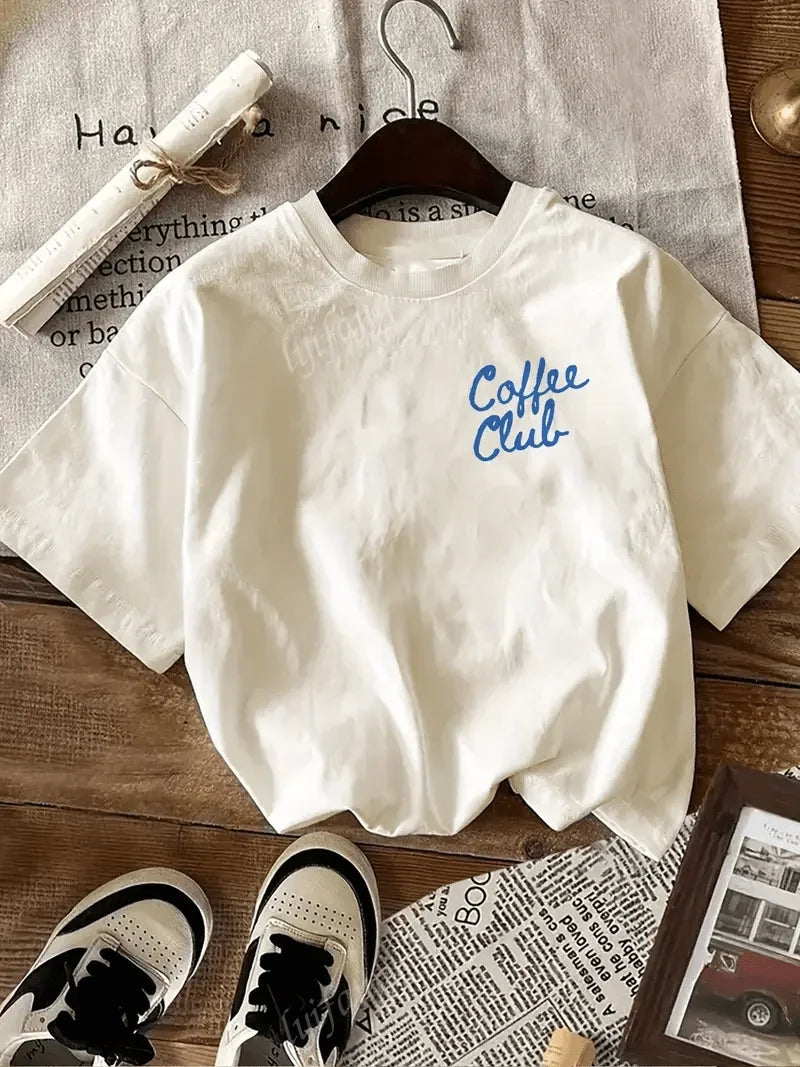 T-shirt « Coffee Club » – Basique Chic pour les Amoureuses de Café